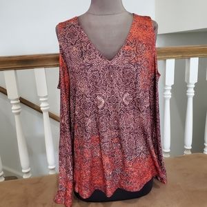 NWT V neck open shoulder top